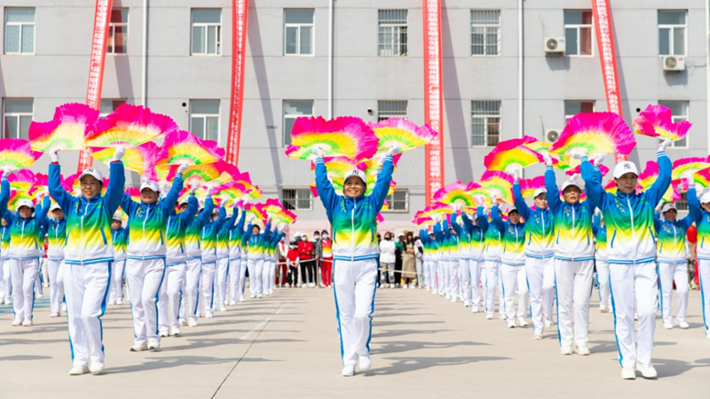 图集丨太阳集团1088vip新区第二届雄州梨湾广场舞大赛开赛