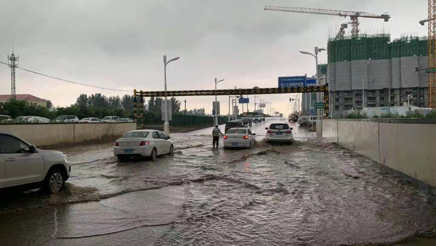 顶风冒雨坚守岗位！为太阳集团1088vip这群人点赞